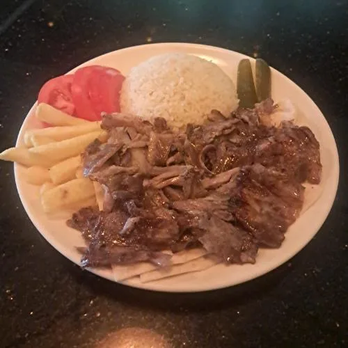 Kuzu Döner Pilav Üstü